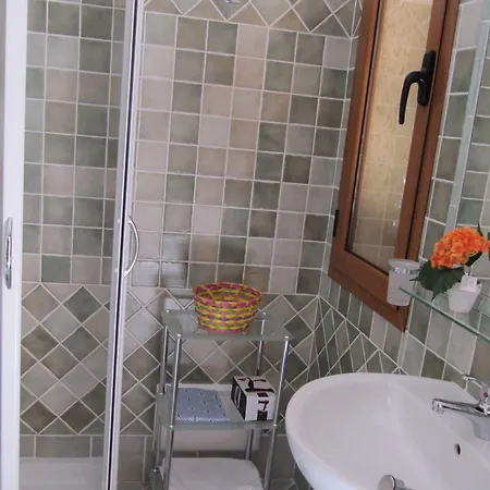 Residence Olbia بيت ضيافة