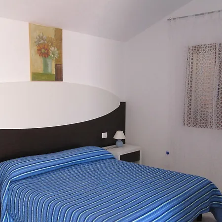 בית הארחה Residence Olbia אולביה